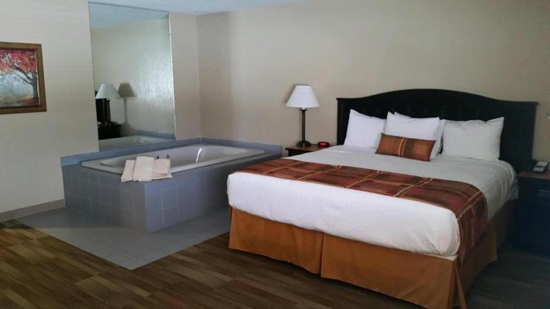 Rivertown Inn image 6