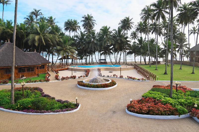 Maaha Beach Resort — general view
