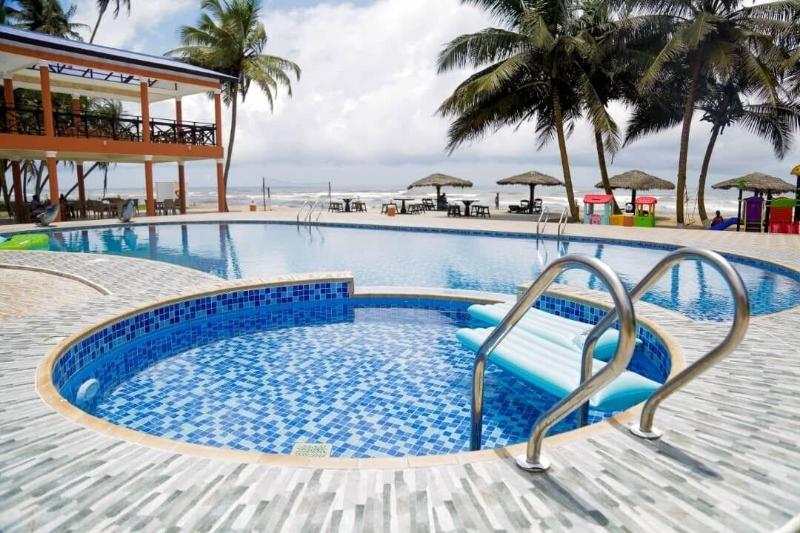 Tenack Beach Resort & Hotel