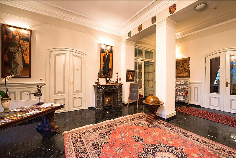 Schlosshotel Rühstädt GARNI image