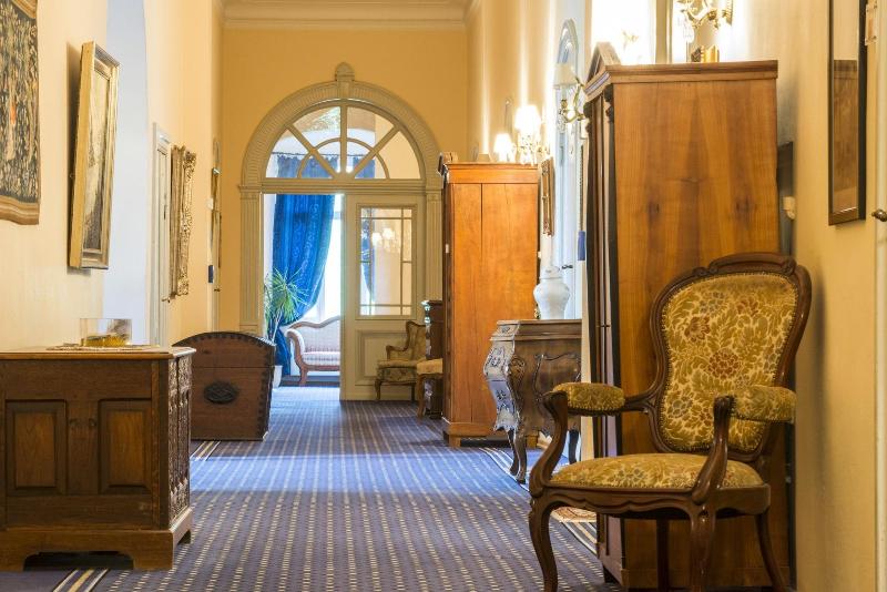 Schlosshotel Rühstädt GARNI image