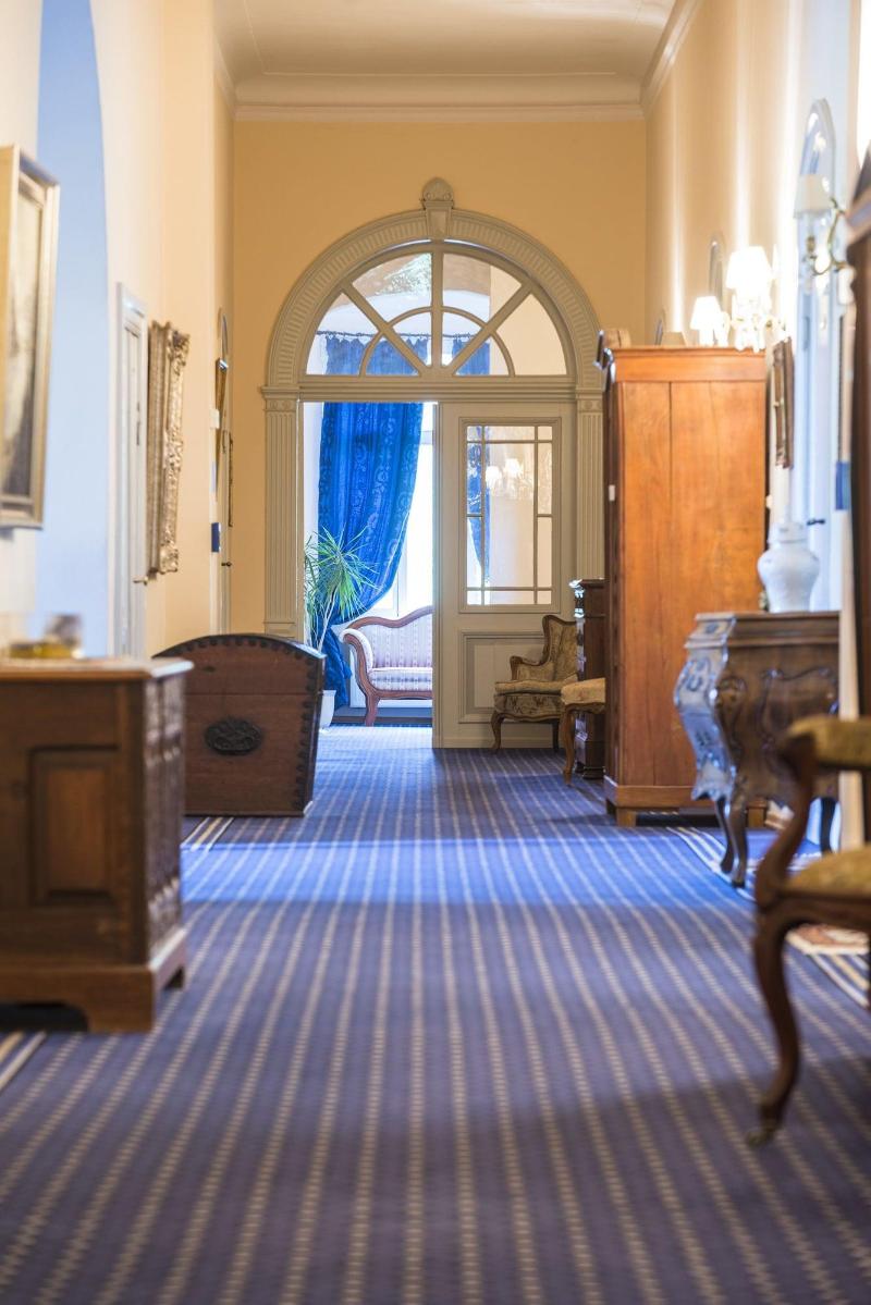 Schlosshotel Rühstädt GARNI image