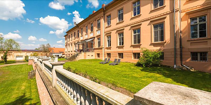 Schlosshotel Rühstädt GARNI image