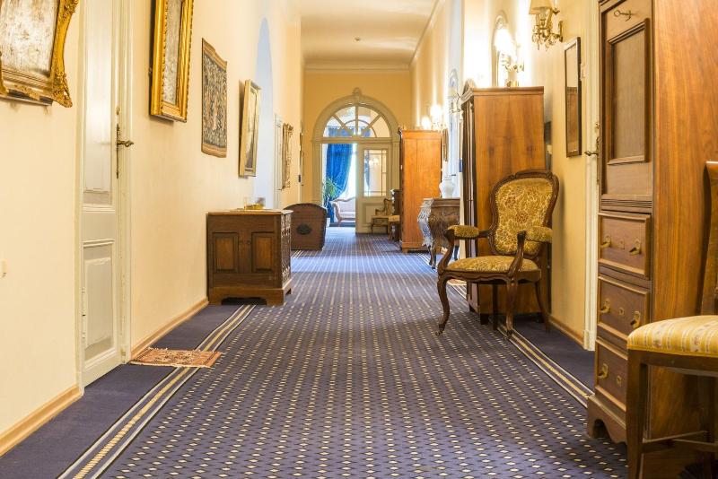 Schlosshotel Rühstädt GARNI image