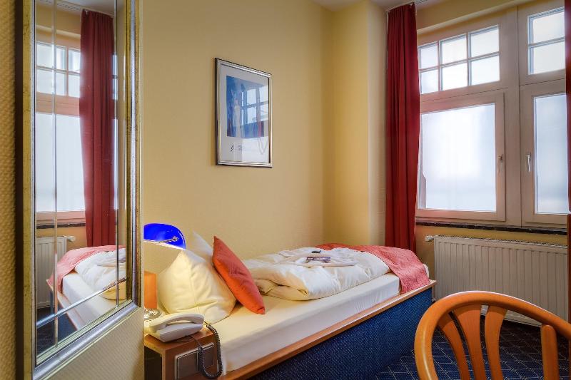 Hotel Deutsches Haus image