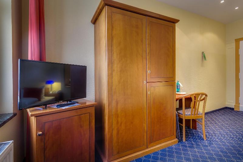 Hotel Deutsches Haus image