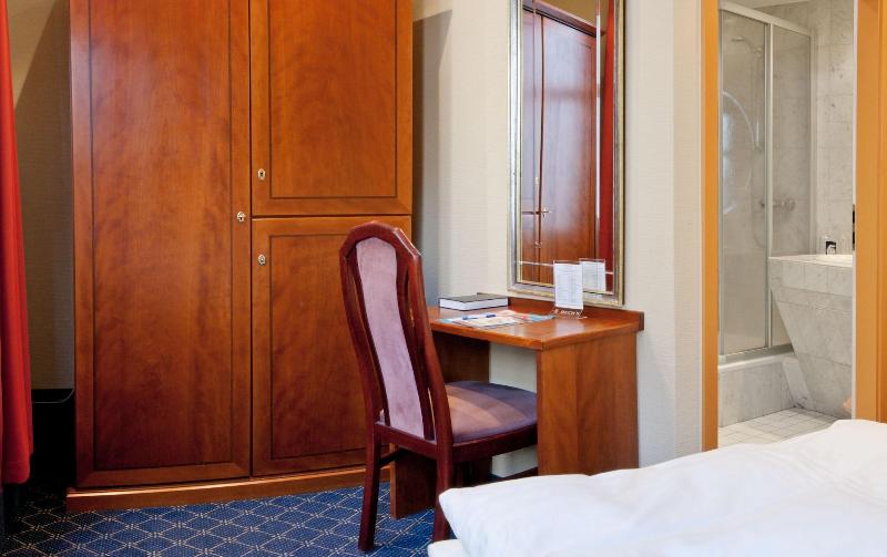 Hotel Deutsches Haus image
