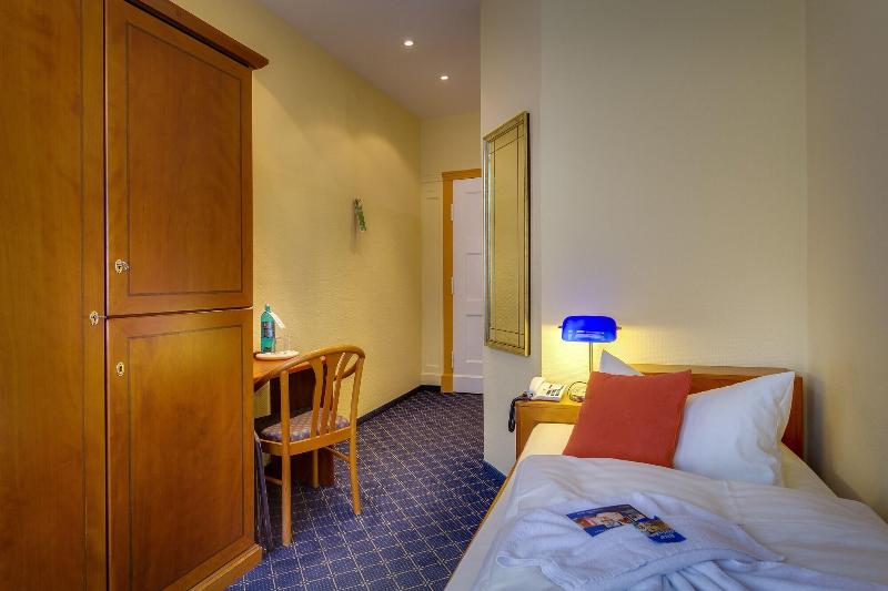 Hotel Deutsches Haus image