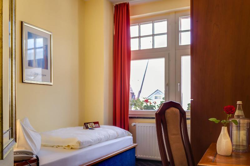 Hotel Deutsches Haus image