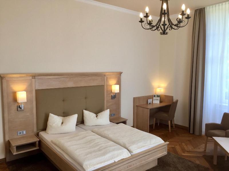 Jagdschloss Walkenried - Hotel Residenz Rose image