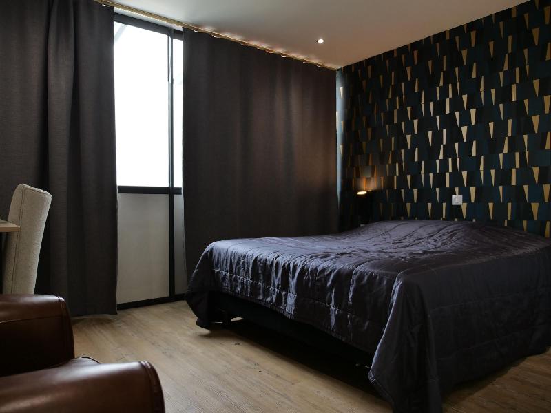 Hotel De La Gare image