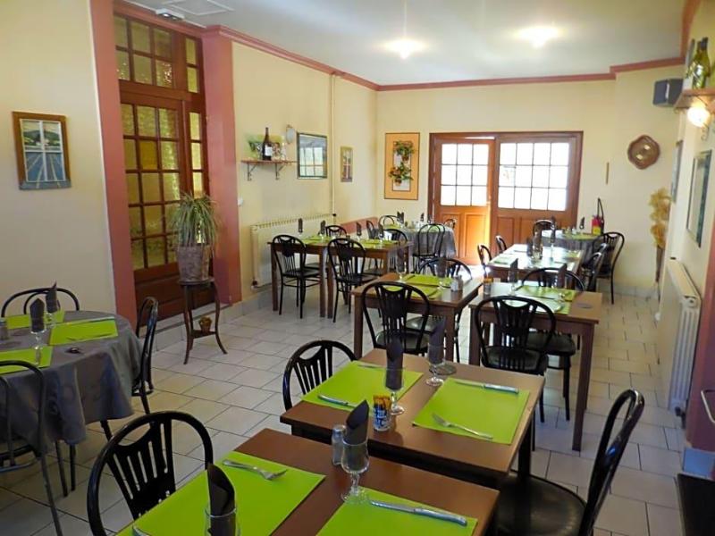 Hotel De La Gare image