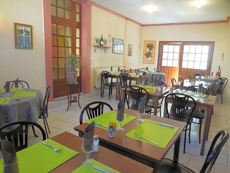 Hotel De La Gare image
