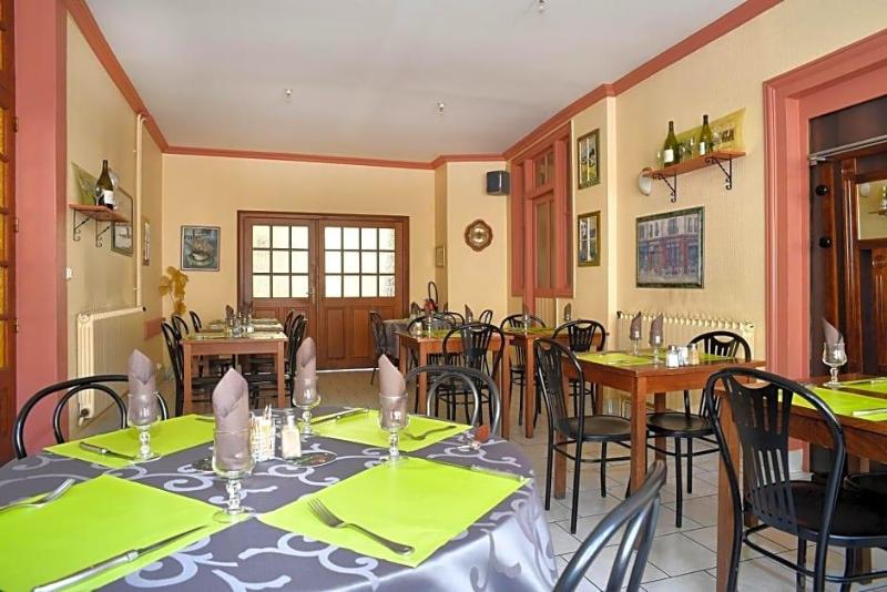 Hotel De La Gare image
