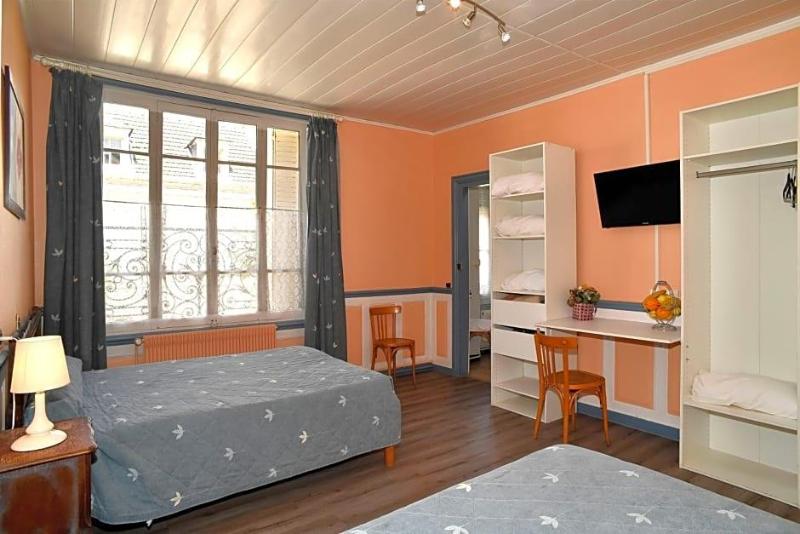 Hotel De La Gare image