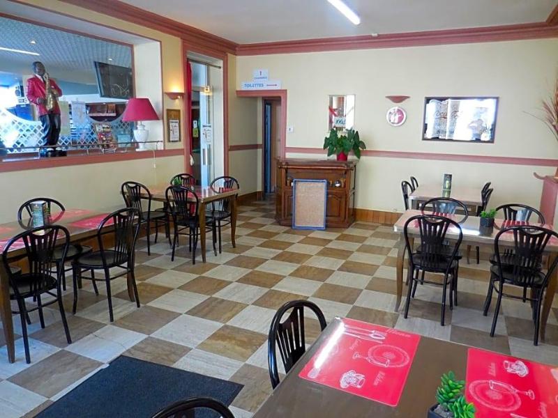 Hotel De La Gare image