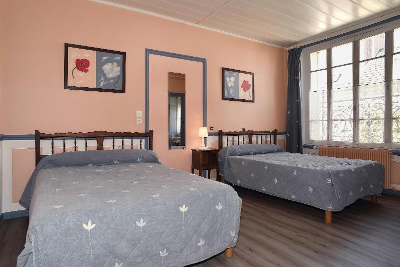 Hotel De La Gare image