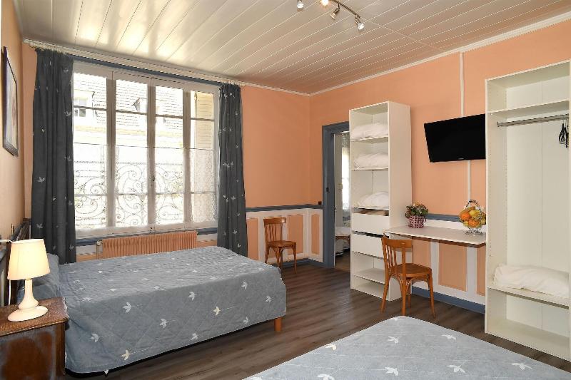 Hotel De La Gare image