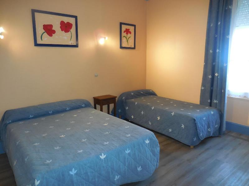 Hotel De La Gare image
