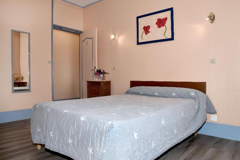 Hotel De La Gare image