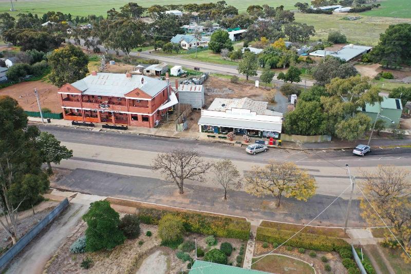 Kaneira Hotel