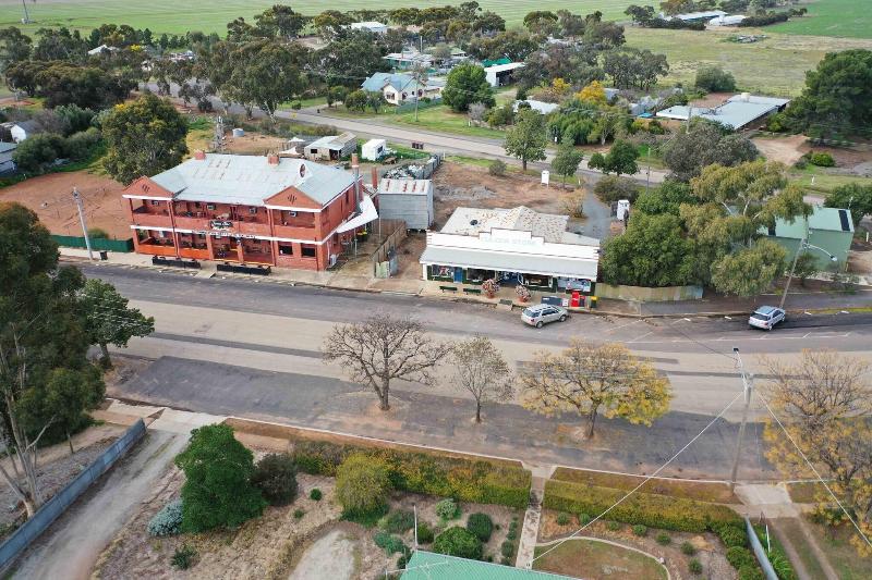 Kaneira Hotel