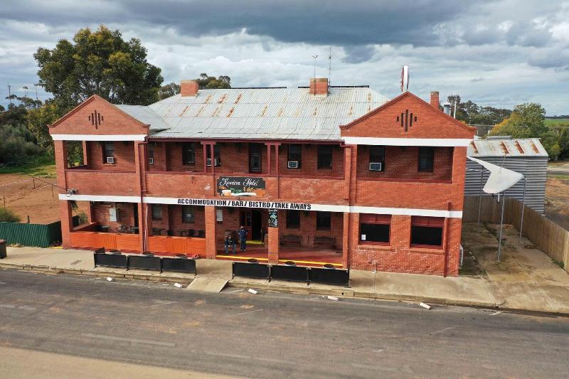 Kaneira Hotel