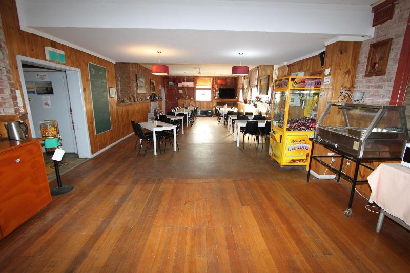 Kaneira Hotel