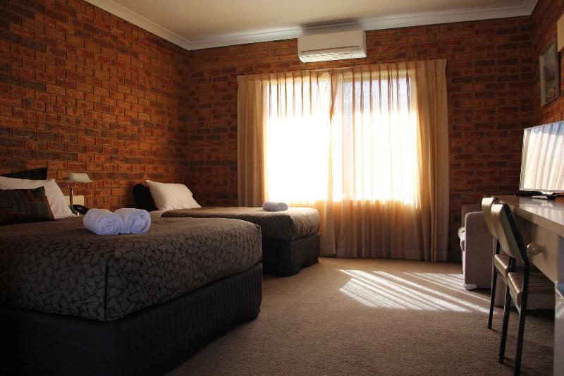 Sugarloaf Motel image