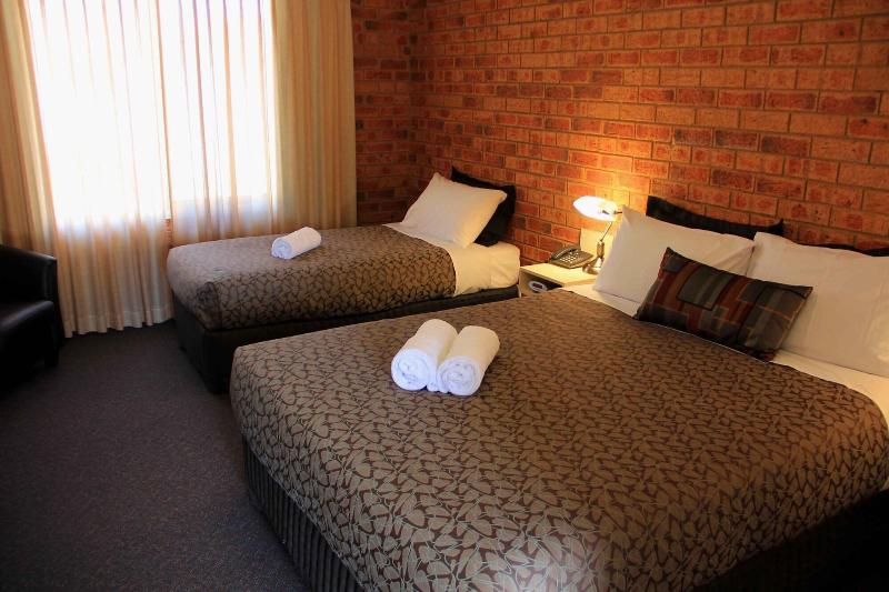 Sugarloaf Motel image