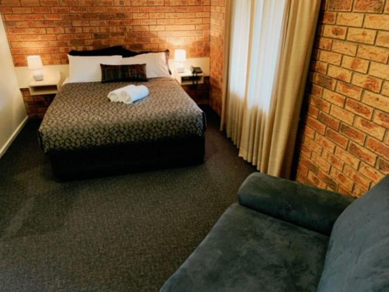 Sugarloaf Motel image