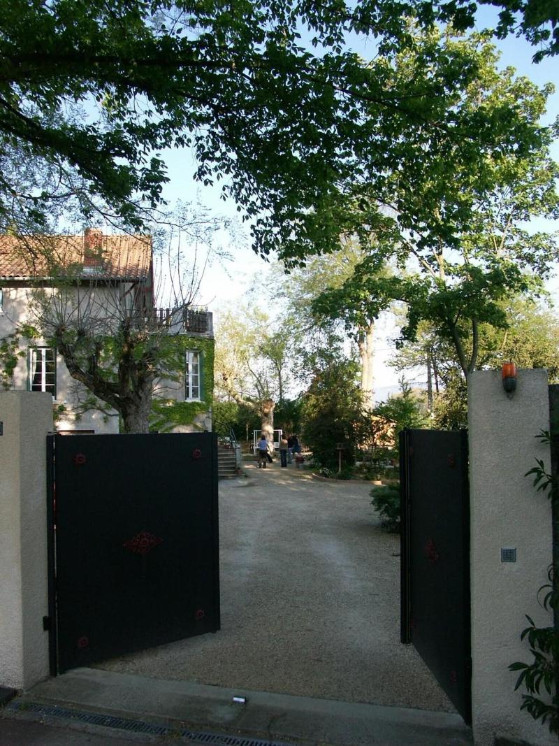 Le Park Des Collines image
