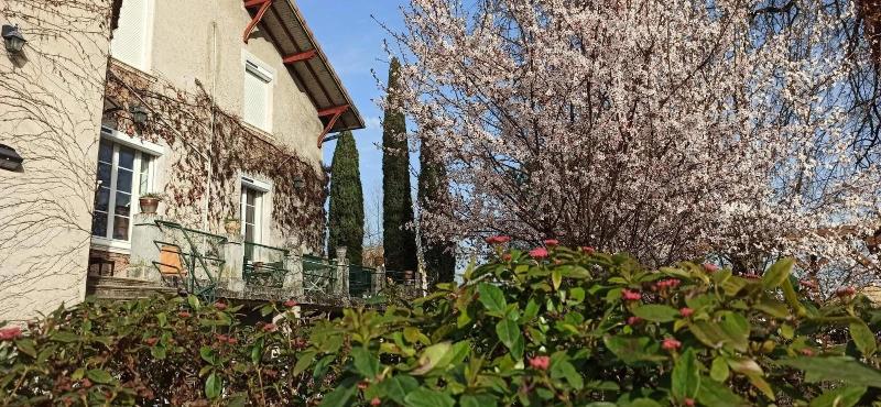 Le Park Des Collines image