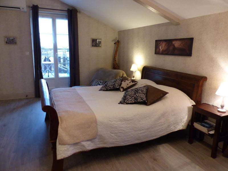 Le Park Des Collines image