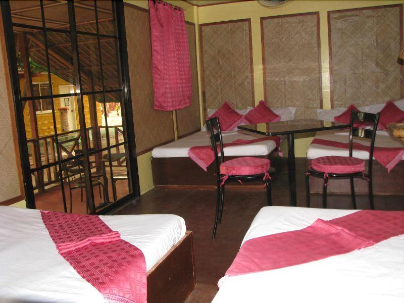 Bakasyunan Resort Zambales image