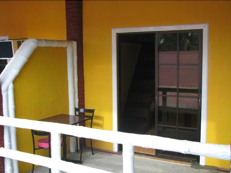 Bakasyunan Resort Zambales image