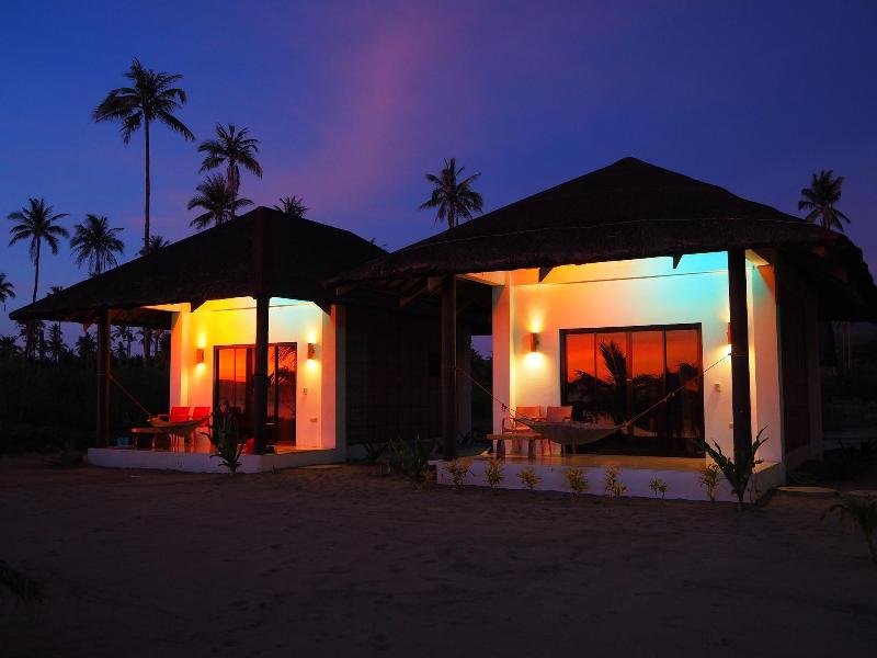Footprints Beach Resort image 3