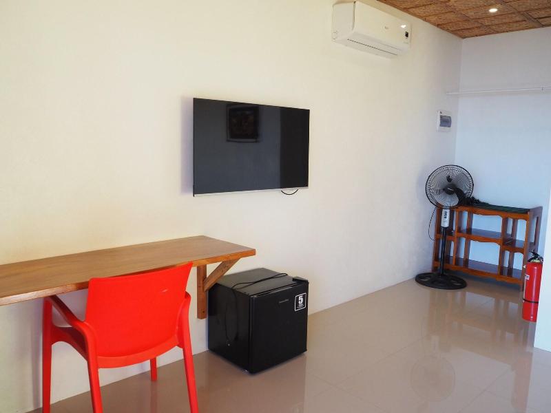 Footprints Beach Resort image