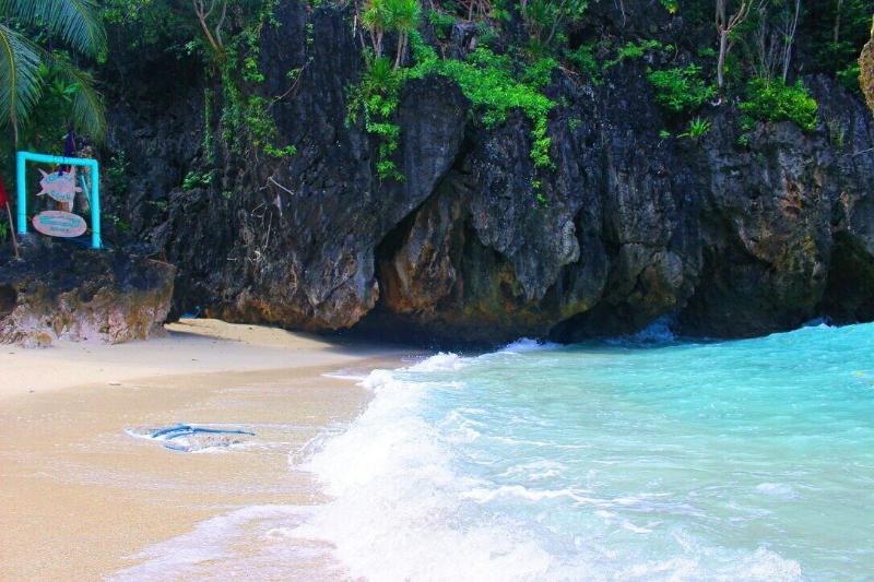 Turtle Cove Island Resort image