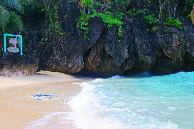 Turtle Cove Island Resort image