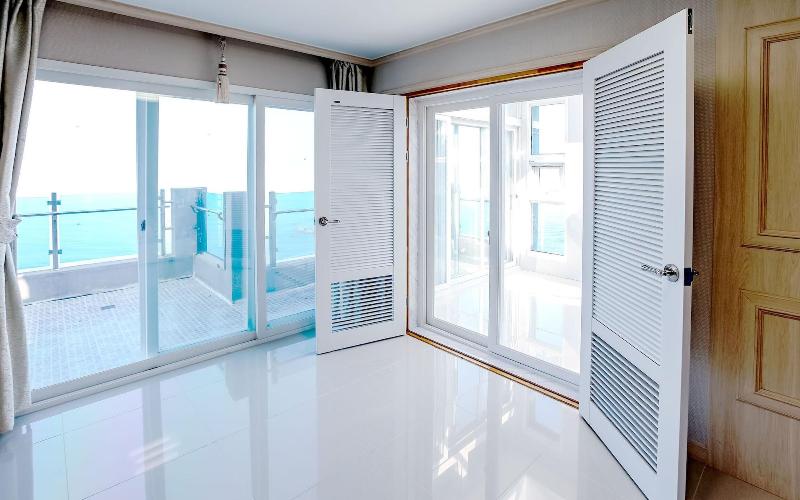 Pohang Pinewave Sea & Spa Pension image