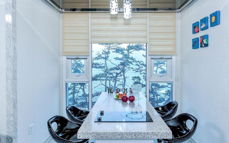 Pohang Pinewave Sea & Spa Pension image