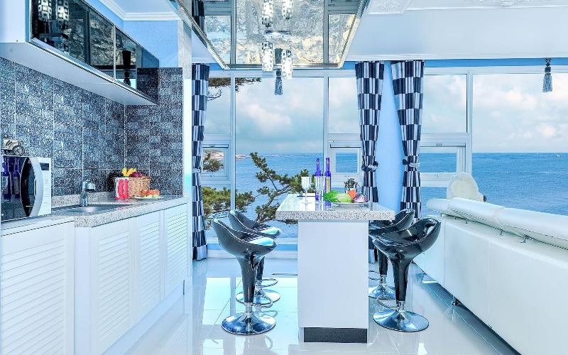 Pohang Pinewave Sea & Spa Pension image