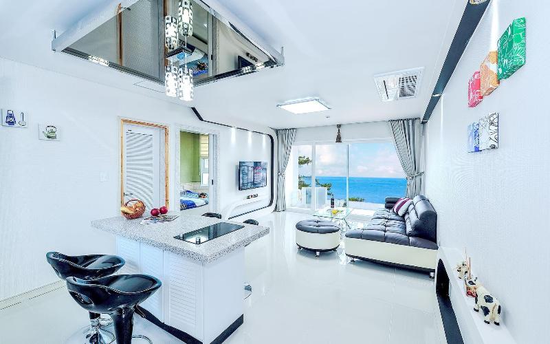 Pohang Pinewave Sea & Spa Pension image