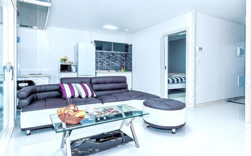 Pohang Pinewave Sea & Spa Pension image