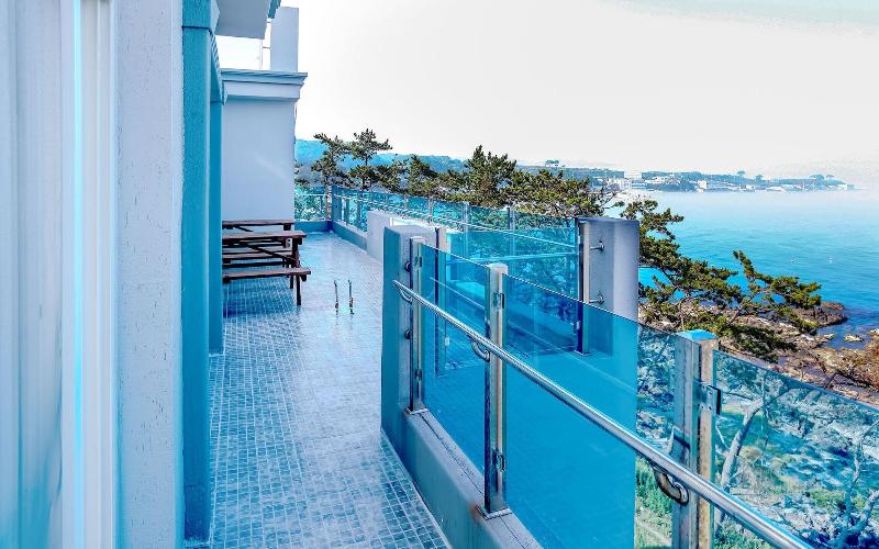 Pohang Pinewave Sea & Spa Pension image