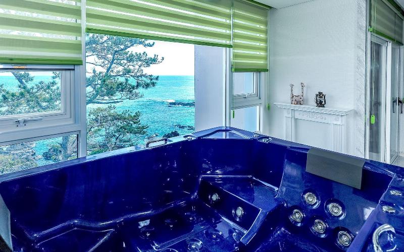 Pohang Pinewave Sea & Spa Pension image