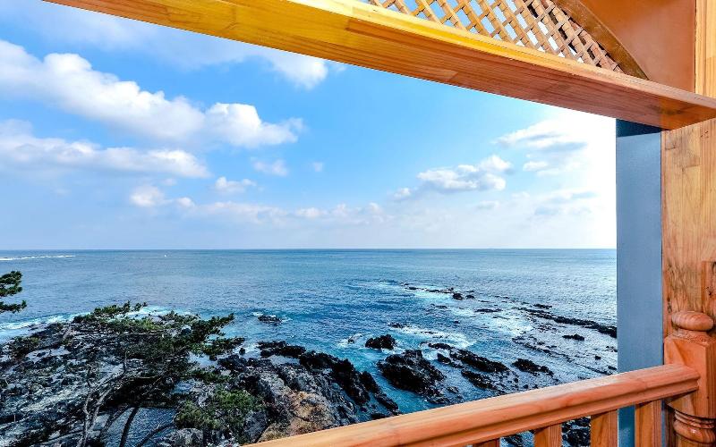 Pohang Pinewave Sea & Spa Pension image