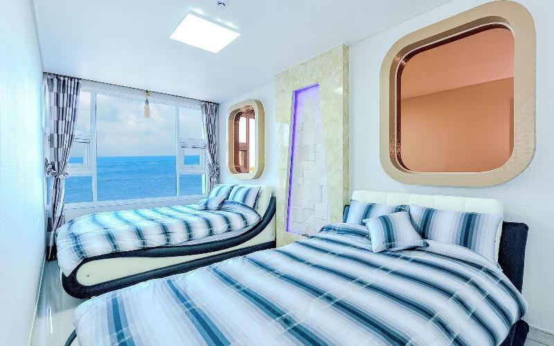 Pohang Pinewave Sea & Spa Pension image
