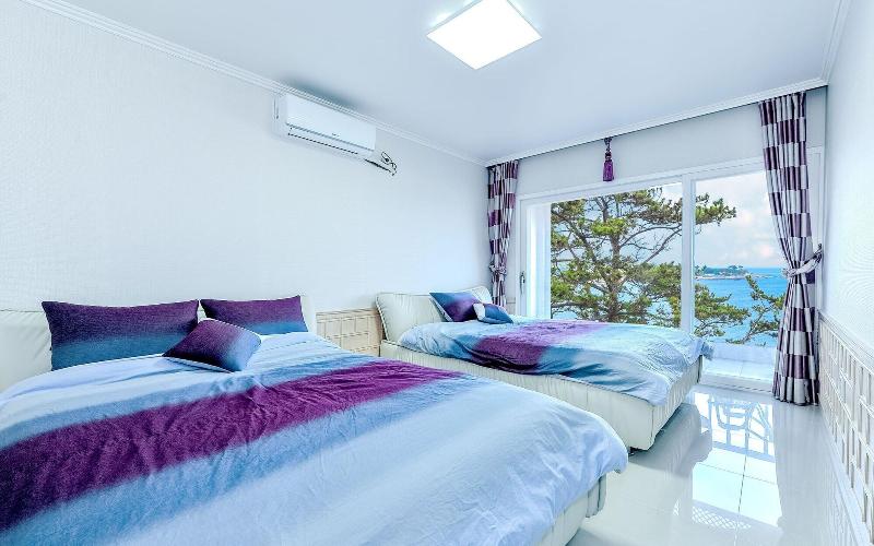 Pohang Pinewave Sea & Spa Pension image
